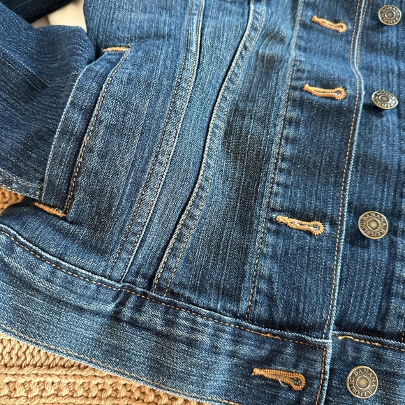 Like new, worn once, Banana Republic dark wash soft w stretch sz S denim jacket - Picture 4 of 6
